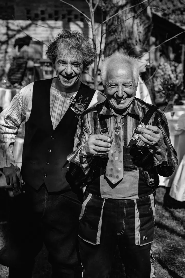 Weddings, photograph by Dag Markl