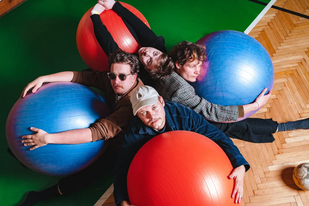 Bands, photograph by Dag Markl
